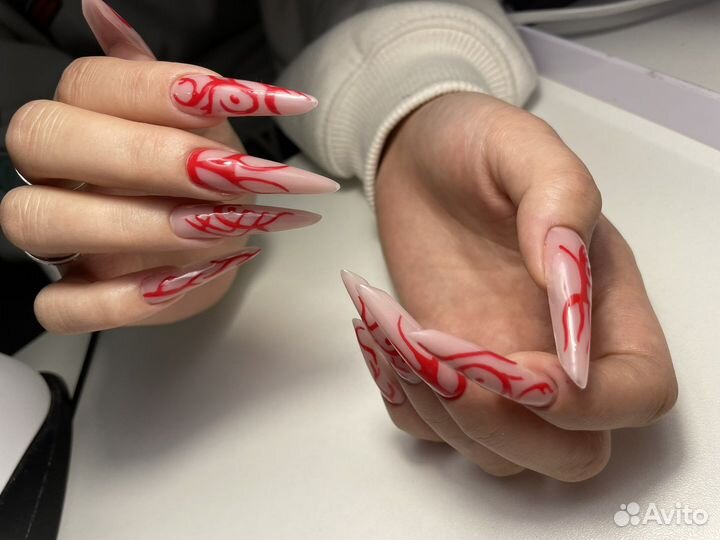 Мастер маникюра и педикюра