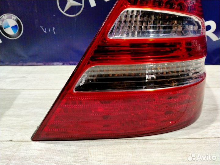 Фонари задние комплект задние Mercedes-Benz