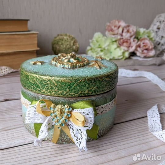 Шкатулки из массива дерева, ручная работа