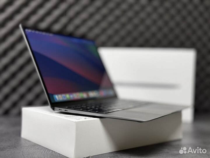 Редкий MacBook Air 13 2020 1TB SSD, Core i7, 16GB