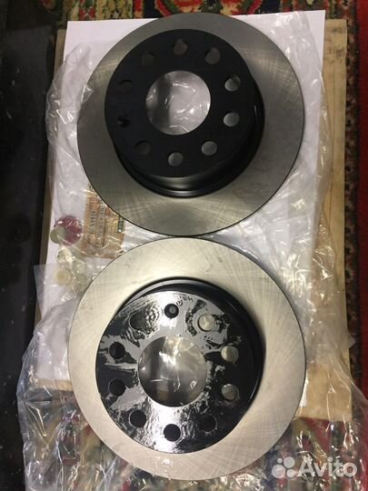 Тормозные диски задние Шкода Октавия А7