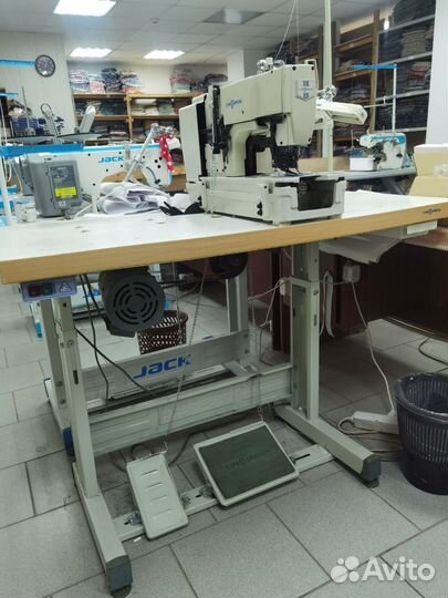 Петельная швейная машина