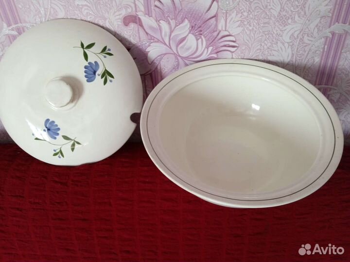 Кастрюля фарфоровая