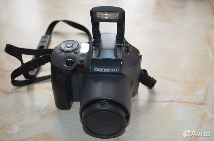 Пленочный зеркальный фотоаппарат Olympus IS-10