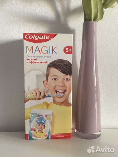 Зубная щетка Colgate Magik интерактивная с 5лет