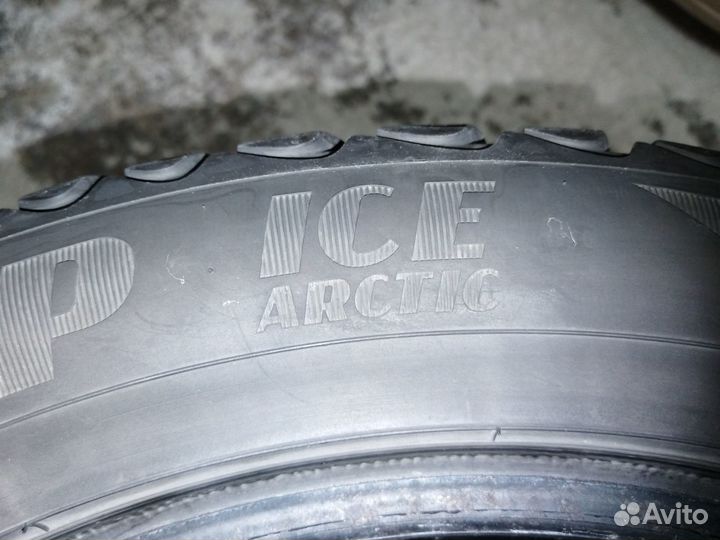 Goodyear Ultragrip Ice Arctic 245/50 R18