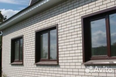 Пластиковые окна, остекление лоджии в коттедже