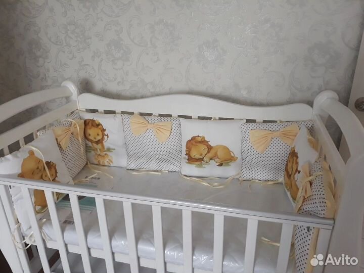 Комплект в кроватку (бортики, балдахин и др)