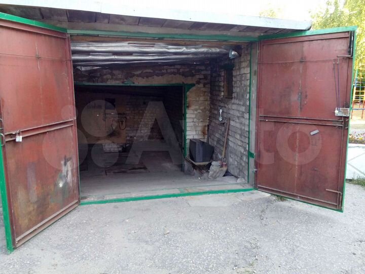 Гараж, > 30 м²