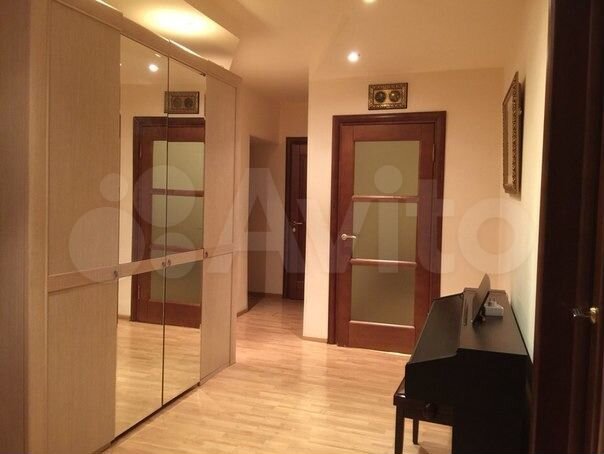 3-к. квартира, 78,4 м², 1/10 эт.