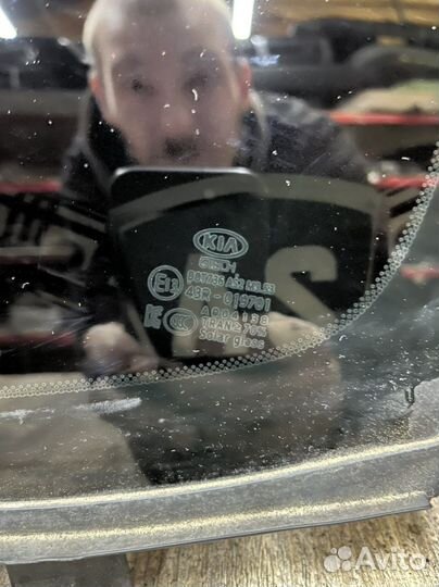 Kia stinger неподвижное стекло задней левое двери