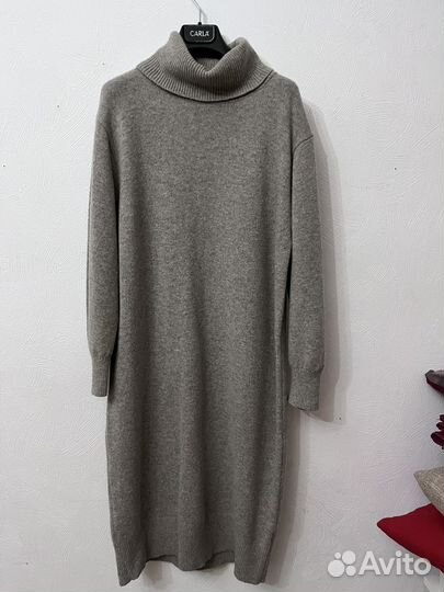 Теплое трикотажное платье