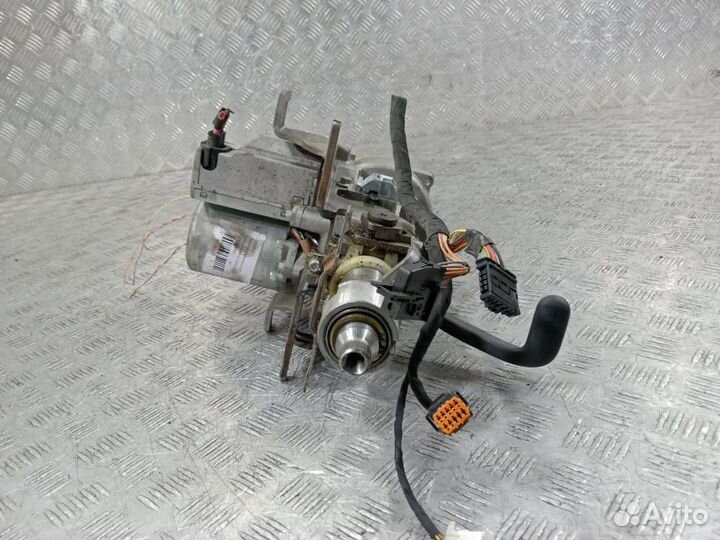 Насос эур 8200741585 Renault Scenic (2003-2009)