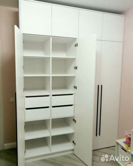 Шкаф распашной с зеркалом