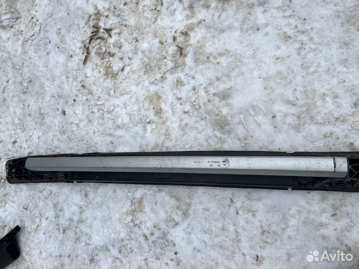 Рейлинг левый Рено Дастер 1