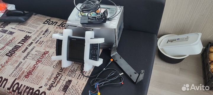 Эхолот Garmin striker vivid 9sv