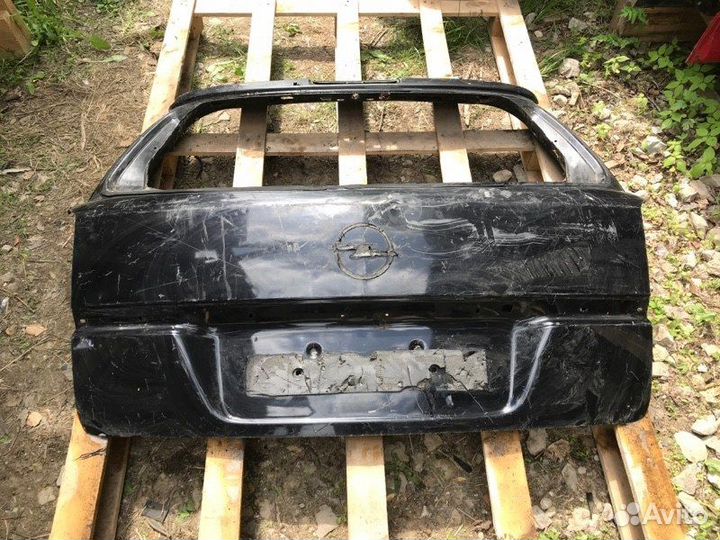 Крышка багажника Opel Astra H универсал 2004-2014