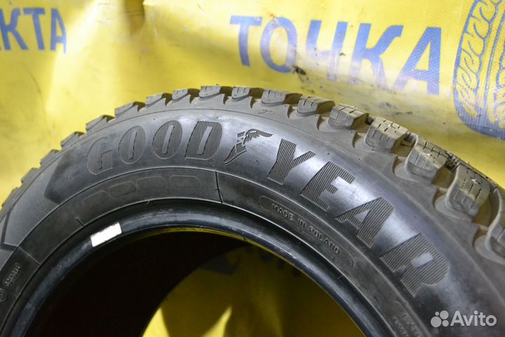 Goodyear Ultragrip Ice Arctic 235/55 R17