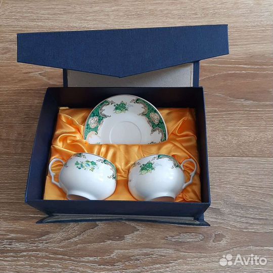 Две чайные пары