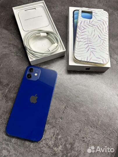 iPhone 12, 64 ГБ