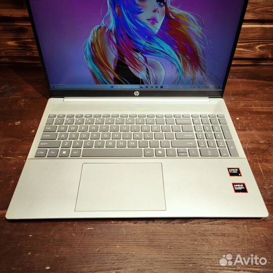 Сенсорный ноутбук HP 16