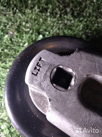 Натяжитель ремня генератора Land Rover Range Rover