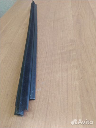 Уплотнитель стекла двери (бархотка внутренняя)