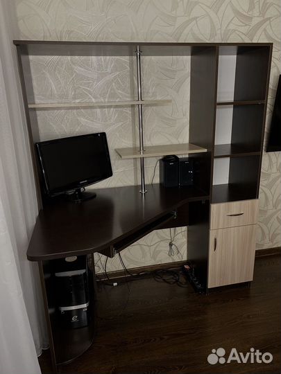 Компьютерный стол