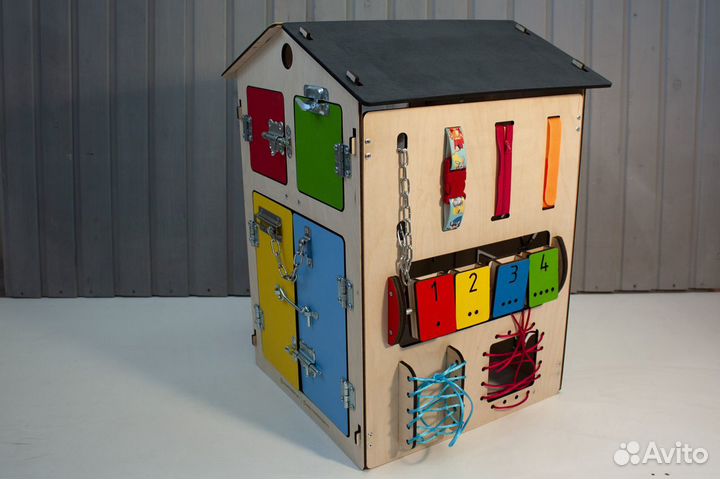 Бизиборд дом