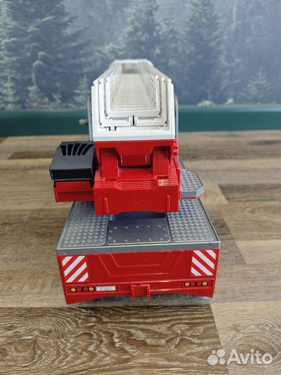 Пожарная машина Bruder mack