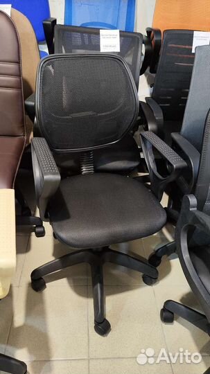 Компьютерное кресло спинка сетка
