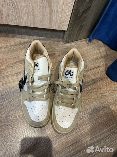 Кроссовки Nike