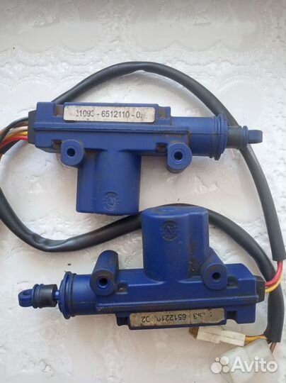 Мотор редуктор замка двери водителя