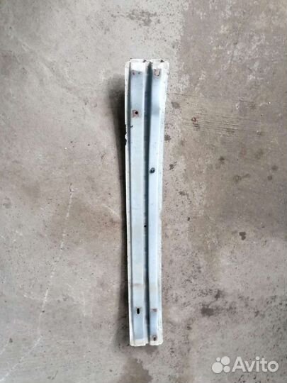 Усилитель переднего бампера FAW V5