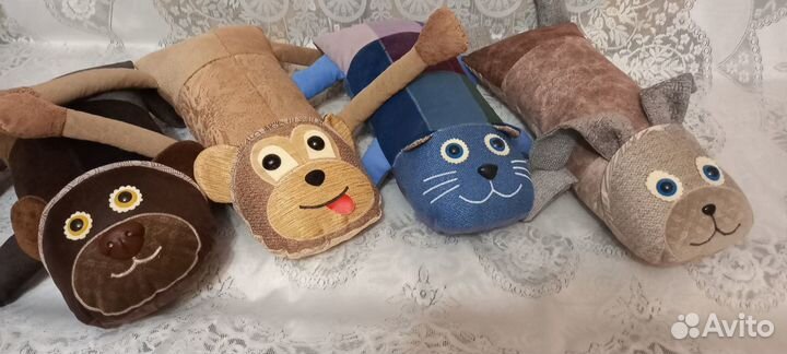 Подушки-игрушки зайцы, коты и др