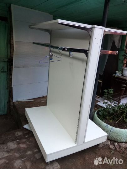 Стойка для одежды