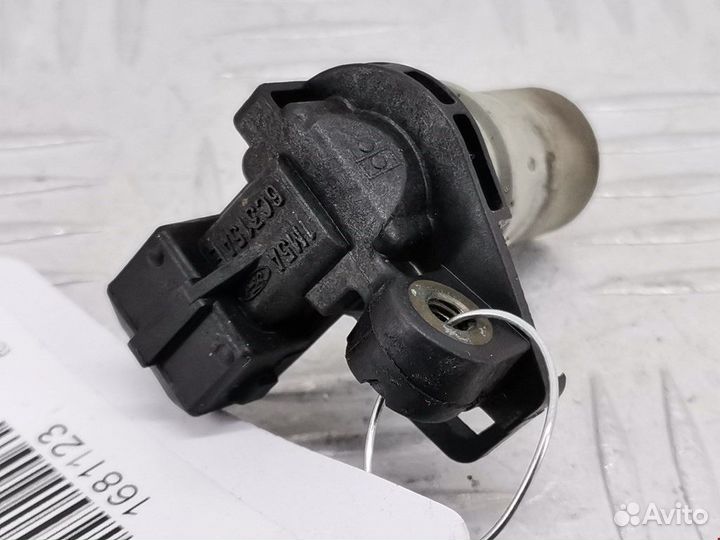 Датчик коленвала Ford Focus 2 рест. 2009 1385381