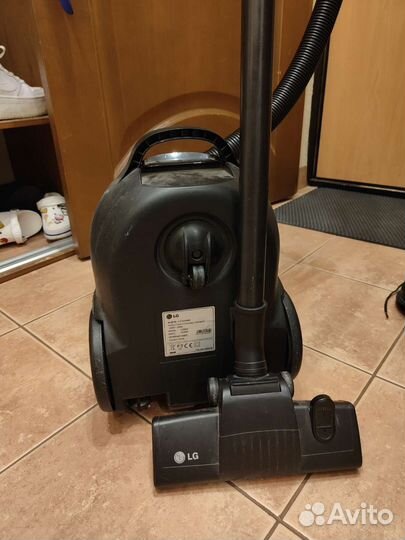 Пылесос LG Turbo Z 1400W