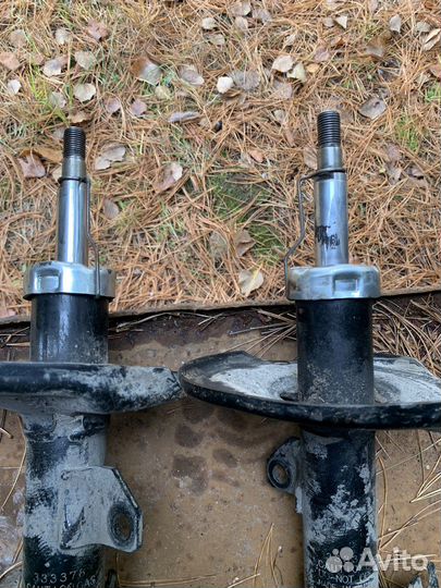 Амортизаторы передние KYB