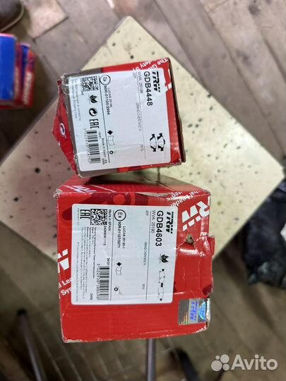 Тормозные колодки jeep Grand cherokee wk2