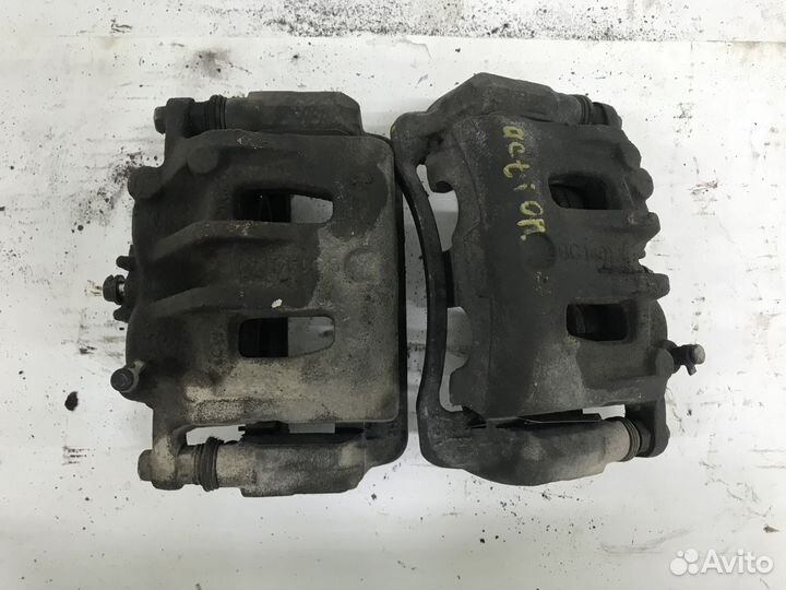 Суппорт тормозной передний SsangYong New Actyon