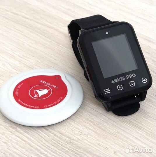 Пейджер-часы для вызова персонала и кнопки вызова