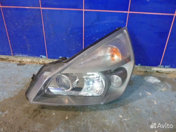 Фара Левая ксенон Renault Espace 4 Рено Еспейс 4