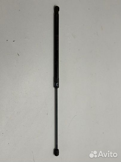 Амортизатор капота Toyota Camry V70/V75 2018-2022