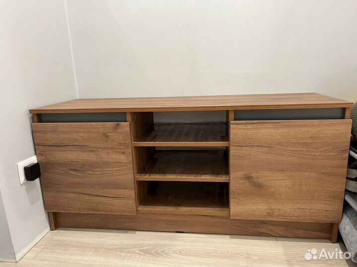 Тумба под телевизор новая