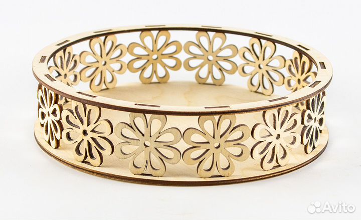 Конфетница резная, деревянная