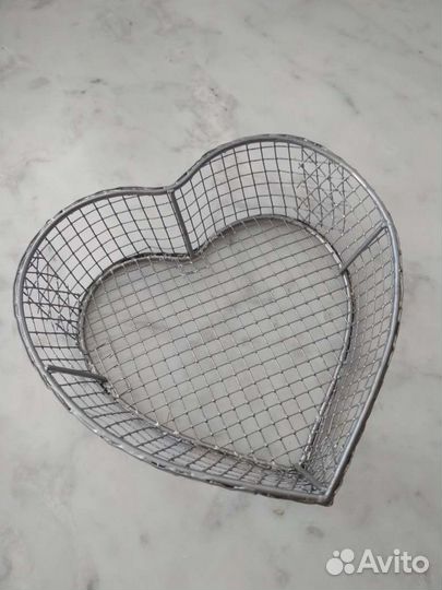 Корзиночка металлическая декоративная