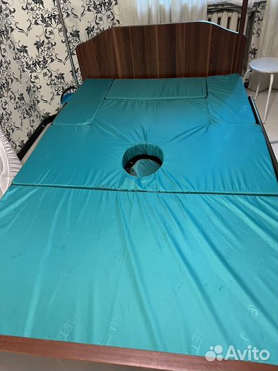 Кровать для лежачих больных с туалетом