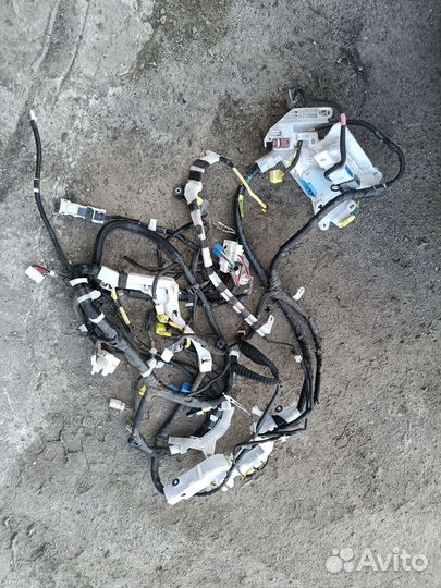 Проводка салона правая Toyota Land Cruiser 200