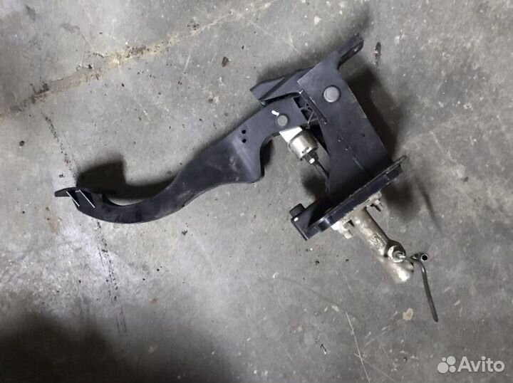 Педаль сцепления Chevrolet Lacetti